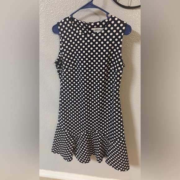 Betsey Johnson Dresses & Skirts - Betsey Johnson Black and White Sleeveless Midi Dress